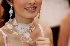 涉县人妖皇后(中国富豪娶人妖皇后)