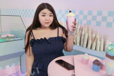 涉县胖模(胖模特穿衣搭配图片)