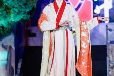 涉县汉服模特是哪种兼职的吗(网上雇用古拆汉服模特可信吗)