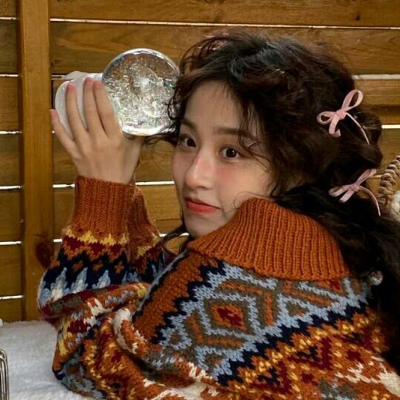 涉县伴游女生郑晓涵的资料