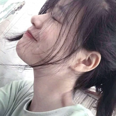 涉县伴游女生烟雨蒙蒙的资料