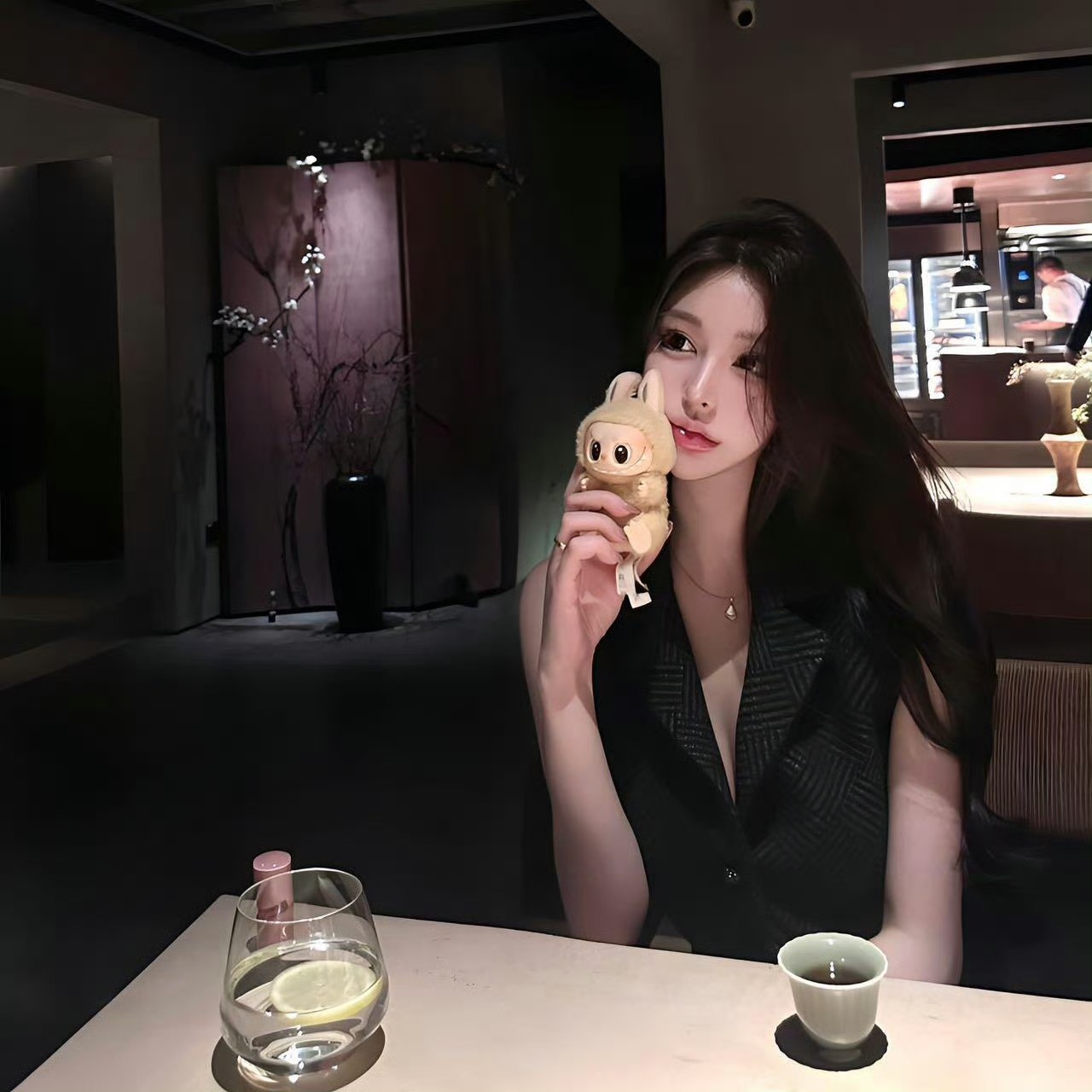 涉县伴游女生范甜甜的资料