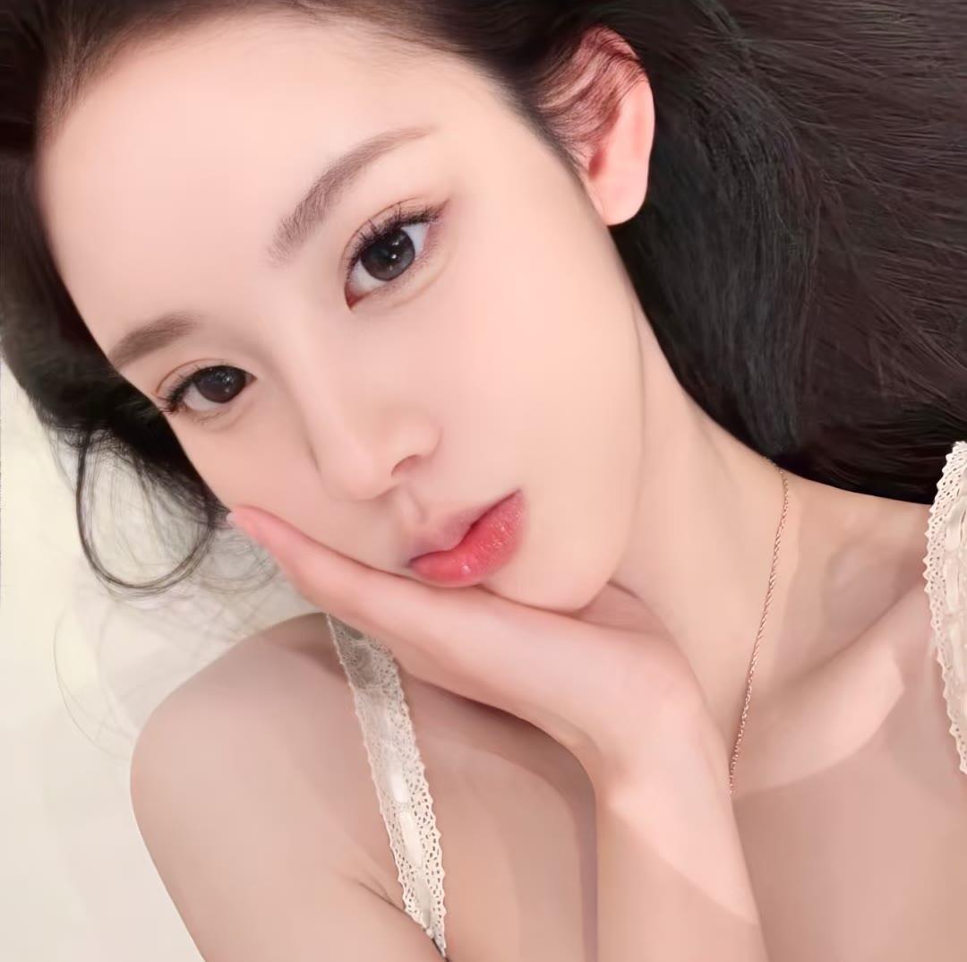 涉县伴游女生佛白易的资料